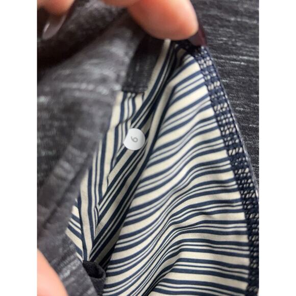 LULULEMON Sweatshirt Womens Size 6 Gray Crew Neck Kangaroo Pocket Pullover Yoga - Picture 4 of 8